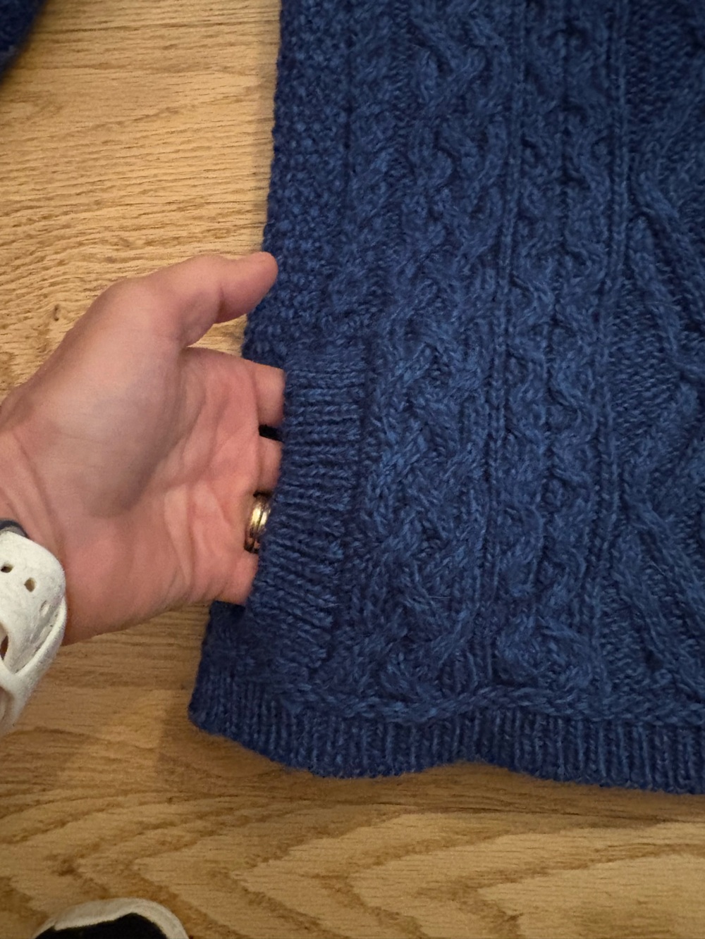NWOT Aran Crafts Irish Knit Royal Cable Knit Zip Sweater with Pouch Pockets. - Picture 7 of 7
